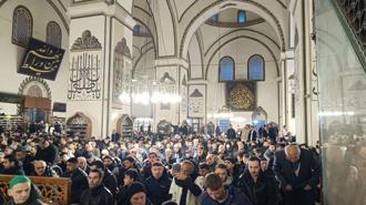 Bursa'da, bayram namazı 626 yıllık Ulu Cami'de kılındı