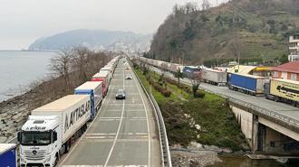Kafkasya’ya açılan kapıda bayramda yoğunluk