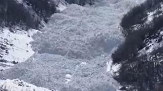 Şırnak’ta çığ düşme anları kamerada