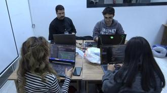 Sivas'ta 18 takımın katıldığı uzay odaklı proje yarışması yapılıyor