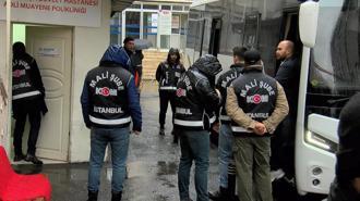 Uşak Belediyesi'ne yönelik 'rüşvet' soruşturmasında gözaltına alınanlar sağlık kontrolünden geçirildi