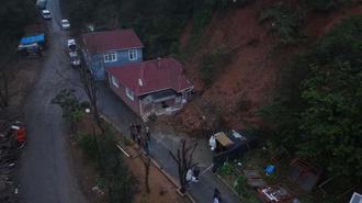 Beykoz’da toprak kayması sonucu tek katlı evde hasar oluştu