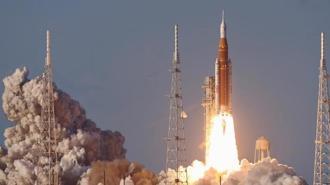 NASA, 54 yıl sonra Ay’a insanlı uçuşu başlattı