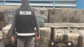 Dronla tespit edilen kaçak akaryakıt dolum deposuna operasyon; 2 gözaltı