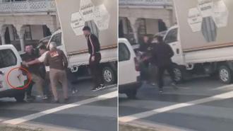 Kağıthane’de iki sürücünün bıçaklı yol verme kavgası kamerada