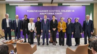 ‘Kanserle mücadele yalnızca tedaviyle kazanılamaz’