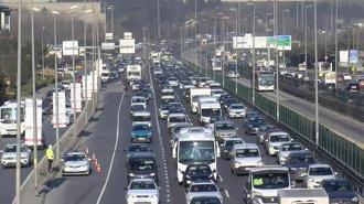 İstanbul'da haftanın ilk iş gününde trafik yoğunluğu