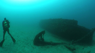 Çanakkale'de batırılan HMS Triumph zırhlısının enkazından, 110 yıl sonra denizci feneri çıkarıldı