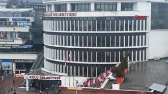 Bolu Belediye Başkan Yardımcısı ile meclis üyesi gözaltına alındı