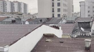 İstanbul'da bazı ilçelerde dolu etkili oldu