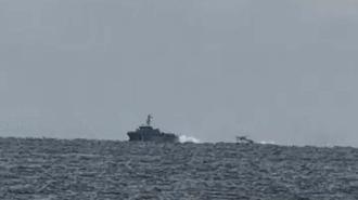 Türk balıkçı teknesini taciz eden Yunan unsurları, bölgeden uzaklaştırıldı