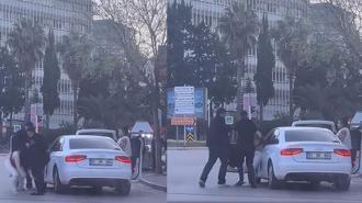 Tartıştıkları kadını otomobilden indirip bıraktılar; o anlar kamerada