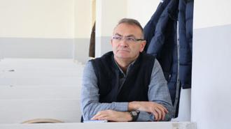 55 yaşındaki emekli albay, 3'üncü üniversitesini okuyor