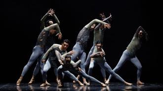 'Momentum' balesinin dünya prömiyeri Süreyya Operası'nda yapıldı