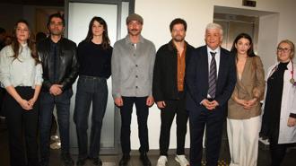 Eşref Rüya oyuncularından Cerrahpaşa’da tedavi gören çocuklara bayram sürprizi