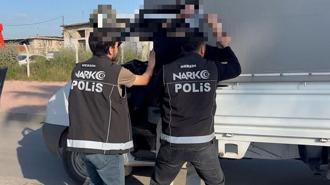 Polisin takip ettiği kamyonetten yaklaşık 185 kilo esrar ele geçirildi