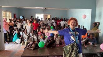 Tanzanyalı çocukların Türk annesi