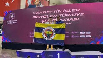 11 yıl önce televizyonda izleyip başladığı boksta Türkiye şampiyonu oldu