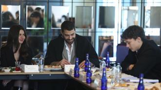 ‘Çiçeği burnunda’ bir set