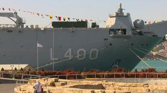 TCG Anadolu Gemisi Sarayburnu'na demirledi