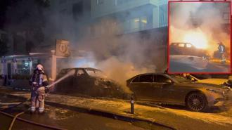 Kadıköy’de oto galeride yangın: 4 araç kullanılamaz hale geldi