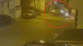 Hatay'da otomobil ile motosikletin çarpışması kamerada