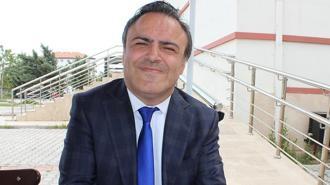 Doğuştan bedensel engelli Hanifi, azmiyle müdürlüğe kadar yükseldi: Engelli arkadaşlar mücadele etsinler