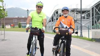 60'ında sağlık için pedal çeviriyorlar