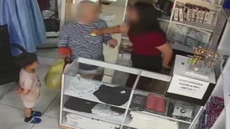 Ücret nedeniyle tartıştığı terzinin kızını dabetti; olay kamerada