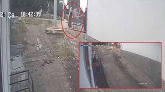Engelli kızı için rampa isteyen kadına komşunun kürekli saldırısı kamerada; şüpheli tutuklandı