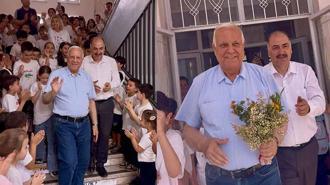 Osmaniye’de 44 yıllık sınıf öğretmeni, alkışlarla emekli oldu