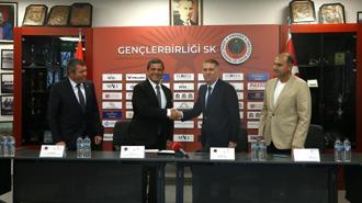 Ufuk Üniversitesi Dr. Rıdvan Ege Hastanesi, Gençlerbirliği’ne sağlık sponsoru oldu