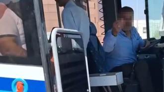 Yanında refakatçisi olmayan tekerlekli sandalyeli engelliyi otobüse almayan şoför: Ben senin hizmetçin miyim