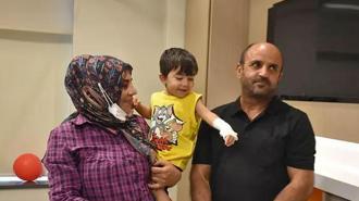 2 çocuğunu aynı hastalıktan kaybeden anne, böbreğiyle oğlu Doruk'a hayat verdi