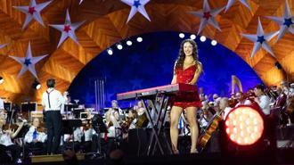 Genç müzisyen Su Yavuz, ABD'nin bağımsızlığının 250'nci yıl kutlamalarında Boston'da konser verdi
