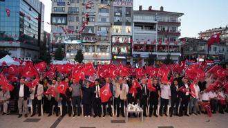 Ümraniye'de 15 Temmuz'un 10'uncu yılında anma programı düzenlendi