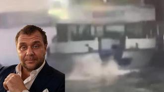 Haliç’te köprü ayağına çarpan tur teknesinden denize düşen personelin cesedi bulundu; kaza kamerada