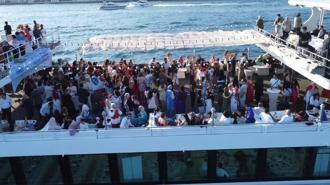 50 ülkeden 224 öğrenci Türkçe Yaz Okulu'nu İstanbul'da tamamladı