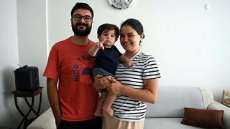 Almanya'ya gen tedavisi gören SMA'lı Teoman bebek döndü