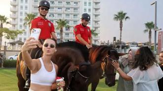 Sıcaklıklar arttı, atlı polislerin mesai saatleri değişti