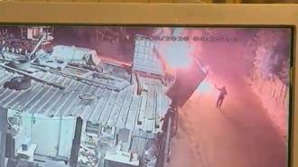 Avcılar’da oto galerideki araçları ateşe verip iş yeri sahibinden 10 milyon lira haraç istediler