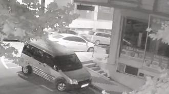 Arnavutköy'de iş yerine ateş açan 2 şüpheli yakalandı