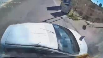 Sultanbeyli’de 1'i bebek 4 kişinin yaralandığı İETT otobüsü kazası kamerada