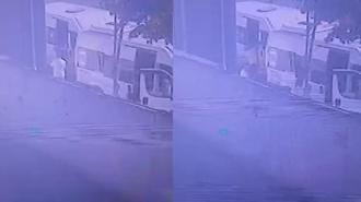 Arnavutköy'de servis şoförünün öldürüldüğü silahlı kavga kamerada