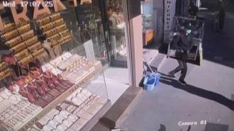 Küçükçekmece’de iş yerine silahlı saldırı düzenleyen şüpheli yakalandı