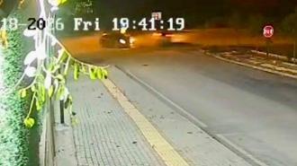 Osmaniye'de 2 otomobilin çarpışması kamerada; 3 yaralı
