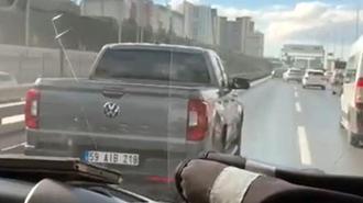 Beylikdüzü’nde kamyonet, Başakşehir'de otomobil ambulansa yol vermedi