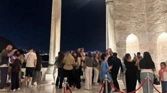 Topkapı Sarayı’nda gece ziyaretlerine yaz sezonunda 32 bine yakın kişi katıldı