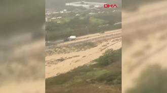 Başakşehir'de yollar göle döndü