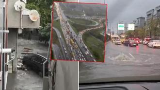 İstanbul'da sağanak etkili oluyor; yollar göle döndü